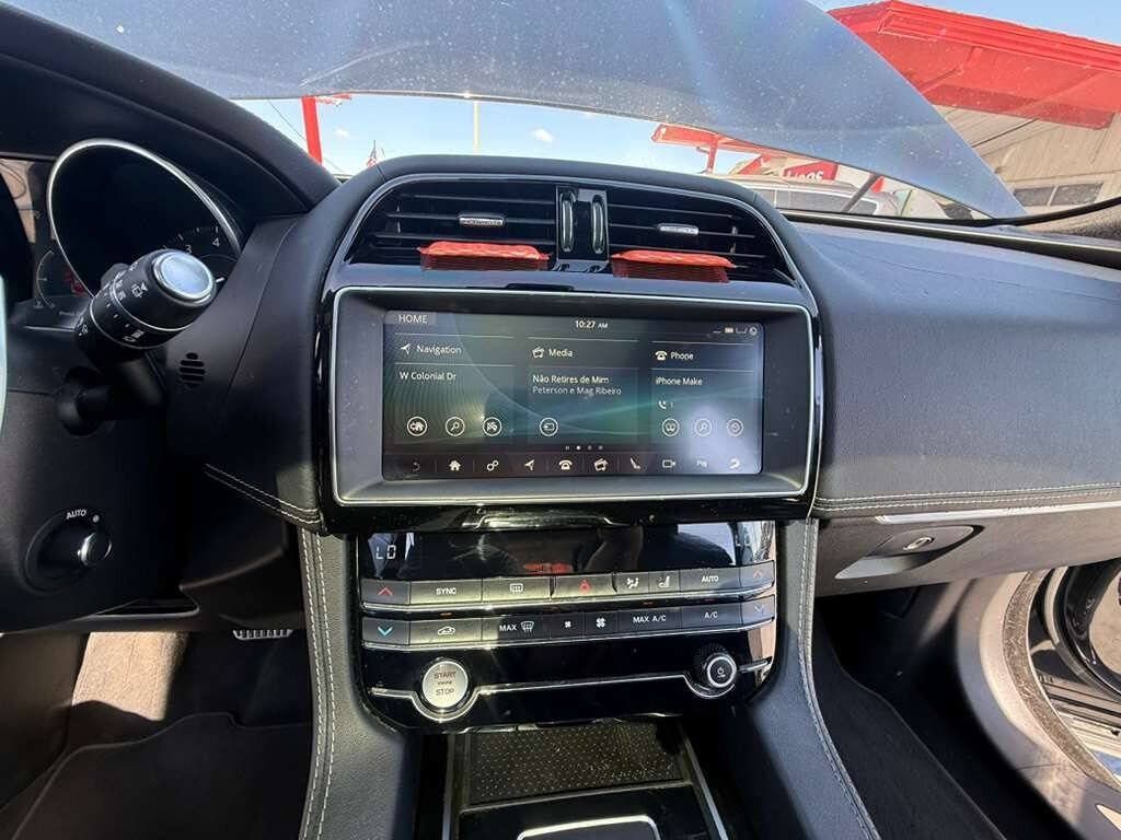 Used 2020 Jaguar F-PACE S AWD/4WD image 19