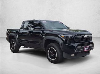 Used 2025 Toyota Tacoma TRD Off-Road AWD/4WD video 3