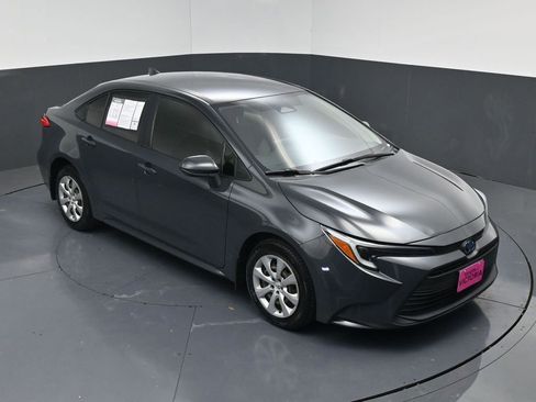 Used 2023 Toyota Corolla LE image 12