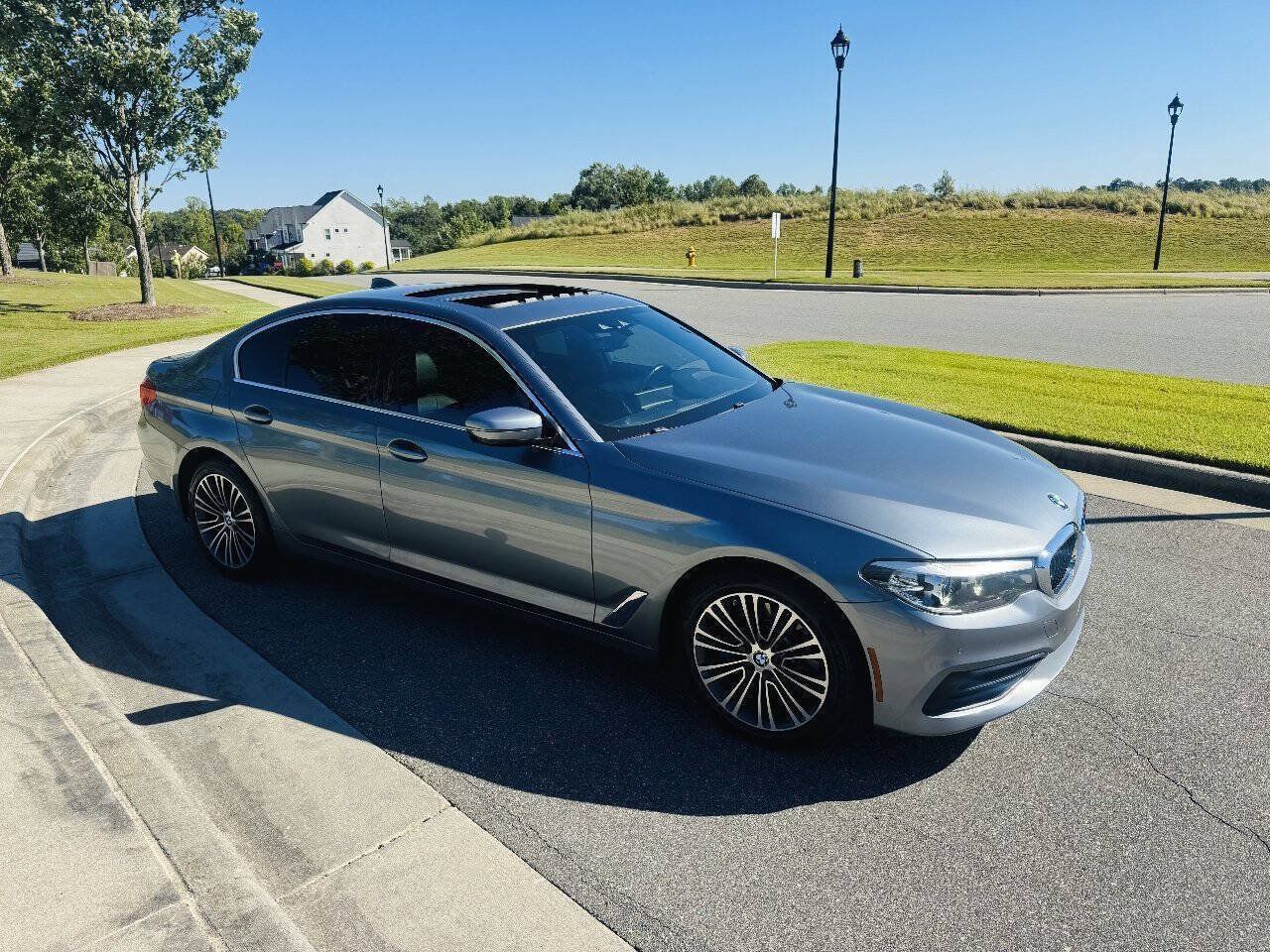 Used 2019 BMW 530i w/ Convenience Package RWD image 4