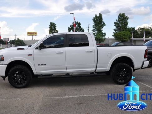 Used 2022 RAM 2500 Laramie w/ Night Edition AWD/4WD image 2