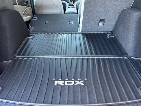 Used 2024 Acura RDX SH-AWD w/ Technology Package image 18