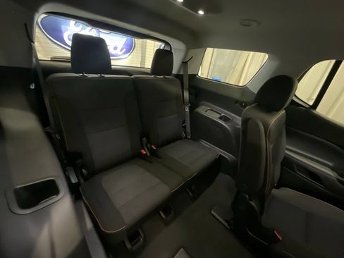 Used 2023 GMC Acadia AT4 w/ Trailering Package AWD/4WD image 17