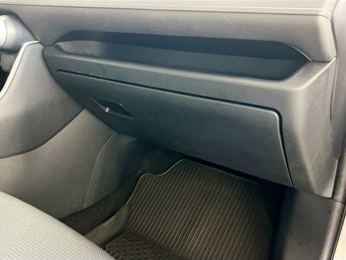 Used 2020 Toyota RAV4 LE image 34