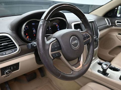 Used 2014 Jeep Grand Cherokee Overland image 12