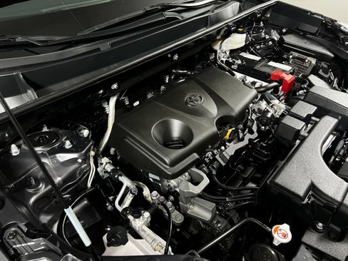 Certified 2025 Toyota RAV4 XLE AWD/4WD image 9