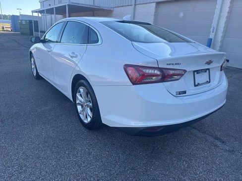 Used 2021 Chevrolet Malibu LT FWD image 3