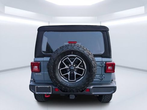 Certified 2024 Jeep Wrangler Unlimited Rubicon AWD/4WD image 4