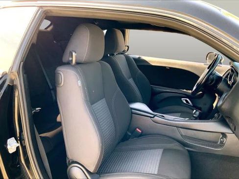 Certified 2023 Dodge Challenger SXT RWD image 8