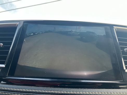 Used 2021 Chrysler Pacifica Touring w/ S Appearance Package FWD image 21