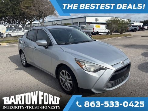 Used 2018 Toyota Yaris iA image 3