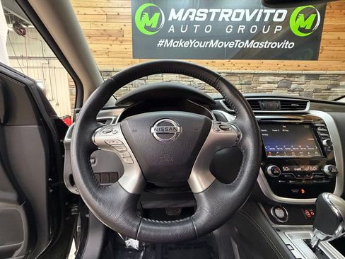 Used 2018 Nissan Murano SV FWD image 17