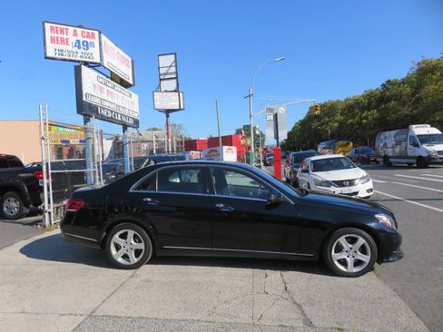 Used 2013 Mercedes-Benz E 350 4MATIC Sedan image 8