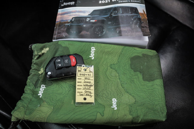 Used 2021 Jeep Wrangler Unlimited Sahara AWD/4WD image 70