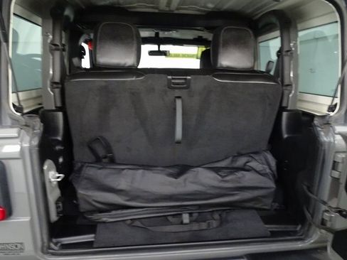 Used 2020 Jeep Wrangler Rubicon w/ Steel Bumper Group image 21