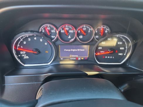 Used 2021 Chevrolet Silverado 1500 LT Trail Boss w/ Convenience Package II image 32