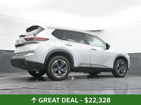 Used 2025 Nissan Rogue SV FWD image 38