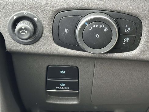 Used 2024 Ford Transit 250 Low Roof AWD w/ Exterior Upgrade Package image 17