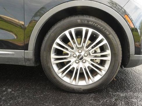 Used 2016 Lincoln MKX Reserve w/ Technology Package FWD image 38