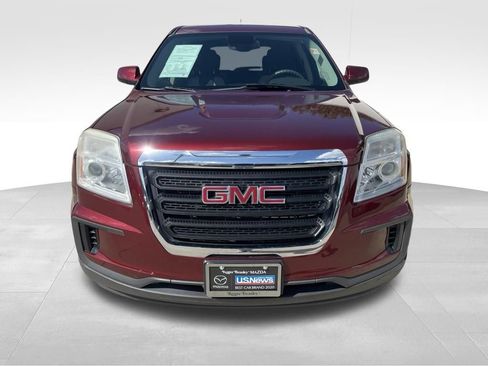 Used 2017 GMC Terrain SLE FWD image 2