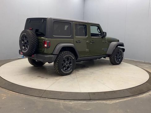 Used 2023 Jeep Wrangler Unlimited w/ Cold Weather Group AWD/4WD image 5