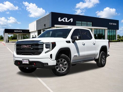 Used 2022 GMC Sierra 1500 AT4 w/ AT4 Preferred Package AWD/4WD image 1