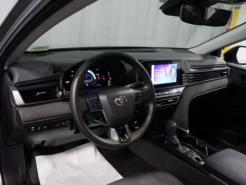 Certified 2025 Toyota Camry LE FWD image 11