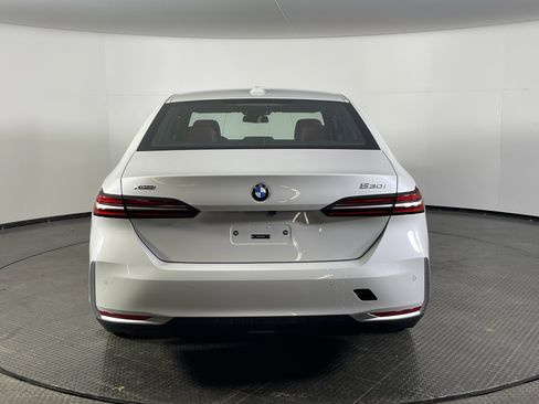 New 2026 BMW 530i xDrive 530i xDrive w/ Premium Package image 8