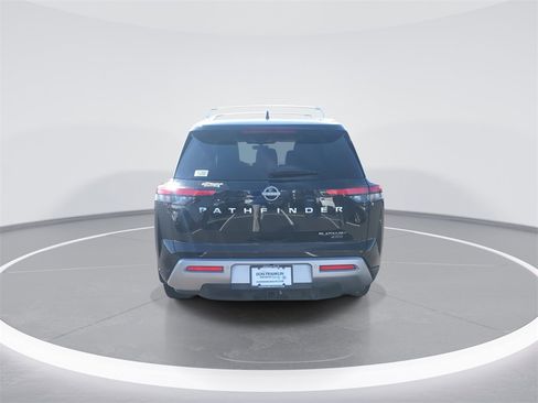 Used 2024 Nissan Pathfinder Platinum w/ Cargo Package image 7