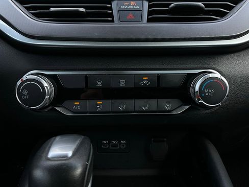 Used 2025 Nissan Altima 2.5 SR image 27