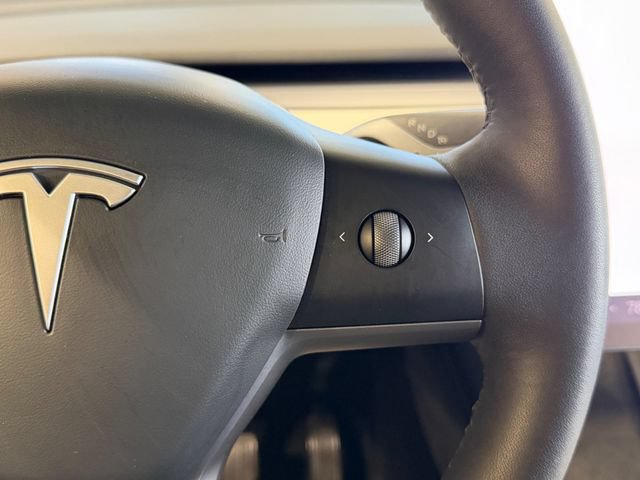 Used 2023 Tesla Model Y Long Range AWD/4WD image 27