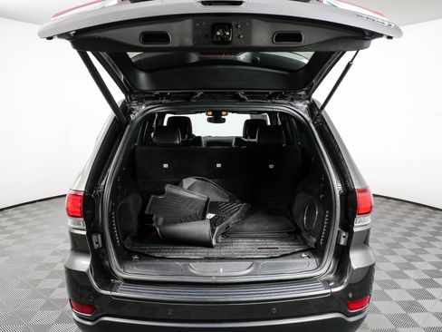 Used 2020 Jeep Grand Cherokee Laredo w/ Laredo X Package RWD image 30