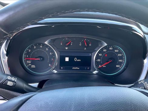 Used 2023 Chevrolet Traverse RS image 25