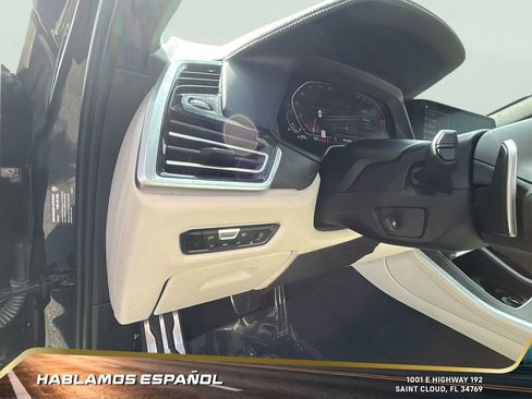 Used 2022 BMW X5 sDrive40i w/ M Sport Package image 17