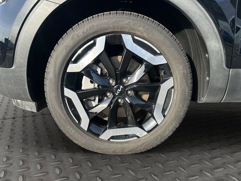 Used 2025 Kia Telluride EX w/ EX Captain's Chair Package image 25