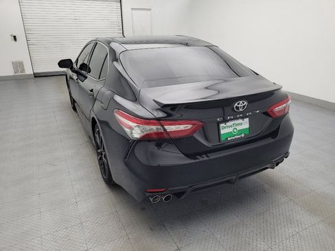 Used 2018 Toyota Camry XSE FWD image 5