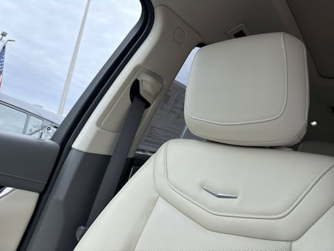 Used 2020 Cadillac XT6 Premium Luxury image 19