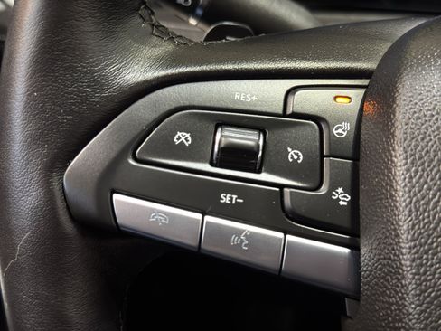 Used 2025 Cadillac XT4 Premium Luxury AWD/4WD image 22