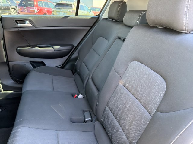 Used 2020 Kia Sportage LX FWD image 22
