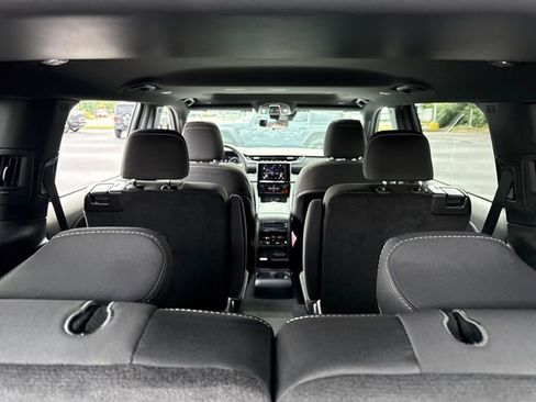 New 2025 Jeep Grand Cherokee L Laredo w/ Luxury Tech Group I image 32