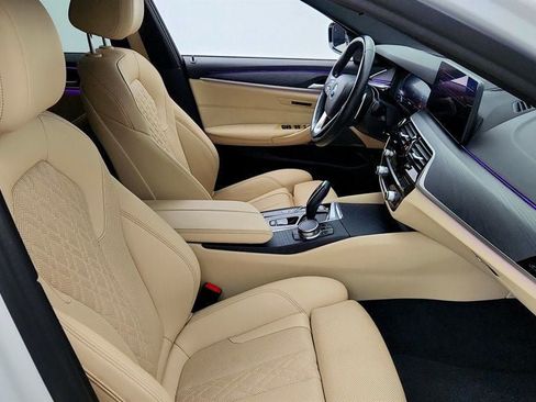 Used 2021 BMW 540i w/ Premium Package RWD image 24