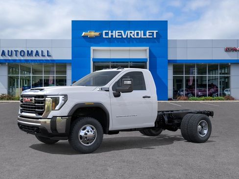 New 2026 GMC Sierra 3500 Pro w/ Convenience Package image 2