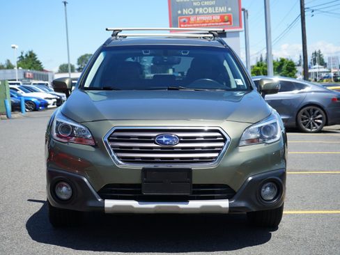 Used 2017 Subaru Outback 2.5i Touring AWD/4WD image 9