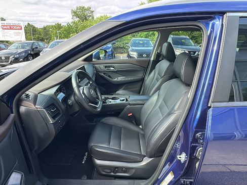 Certified 2023 Nissan Rogue SV w/ SV Premium B Package AWD/4WD image 11