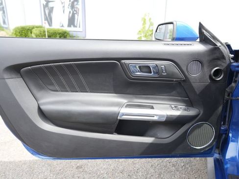 Used 2017 Ford Mustang GT Premium w/ GT Performance Package RWD image 15