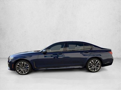 Used 2022 BMW 750i xDrive w/ Executive Package AWD/4WD image 4