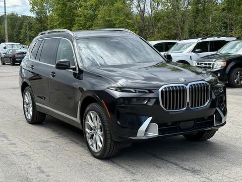 Used 2023 BMW X7 xDrive40i image 3