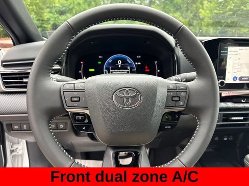 Used 2026 Toyota Camry SE FWD image 16