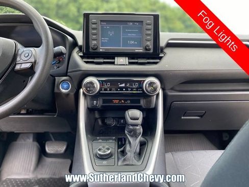 Used 2021 Toyota RAV4 XLE AWD/4WD image 24
