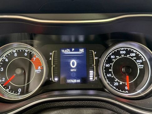 Used 2019 Jeep Cherokee Sport w/ Cold Weather Group AWD/4WD image 19